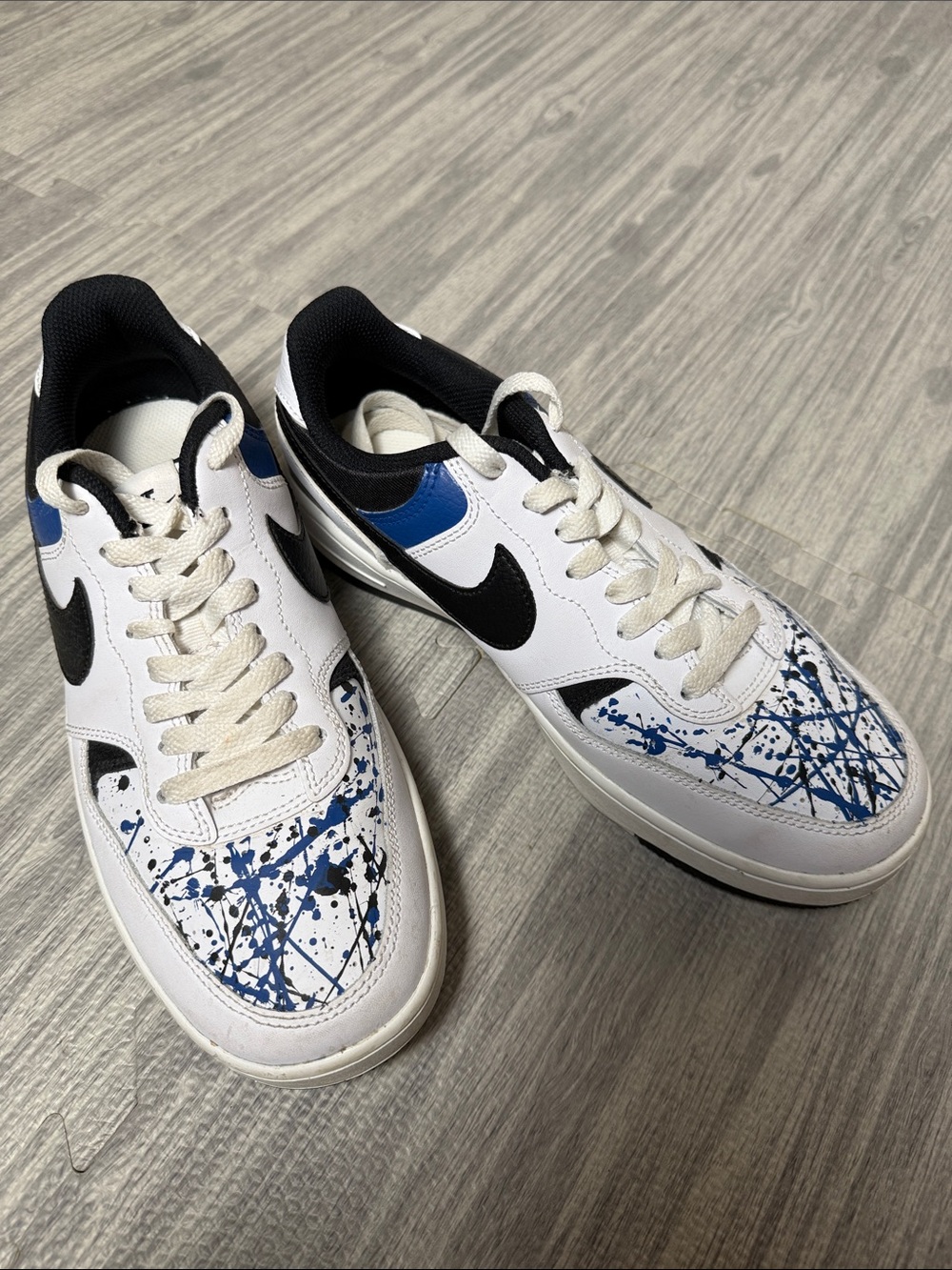 Custom painted Nike sneakers. Size 8.5